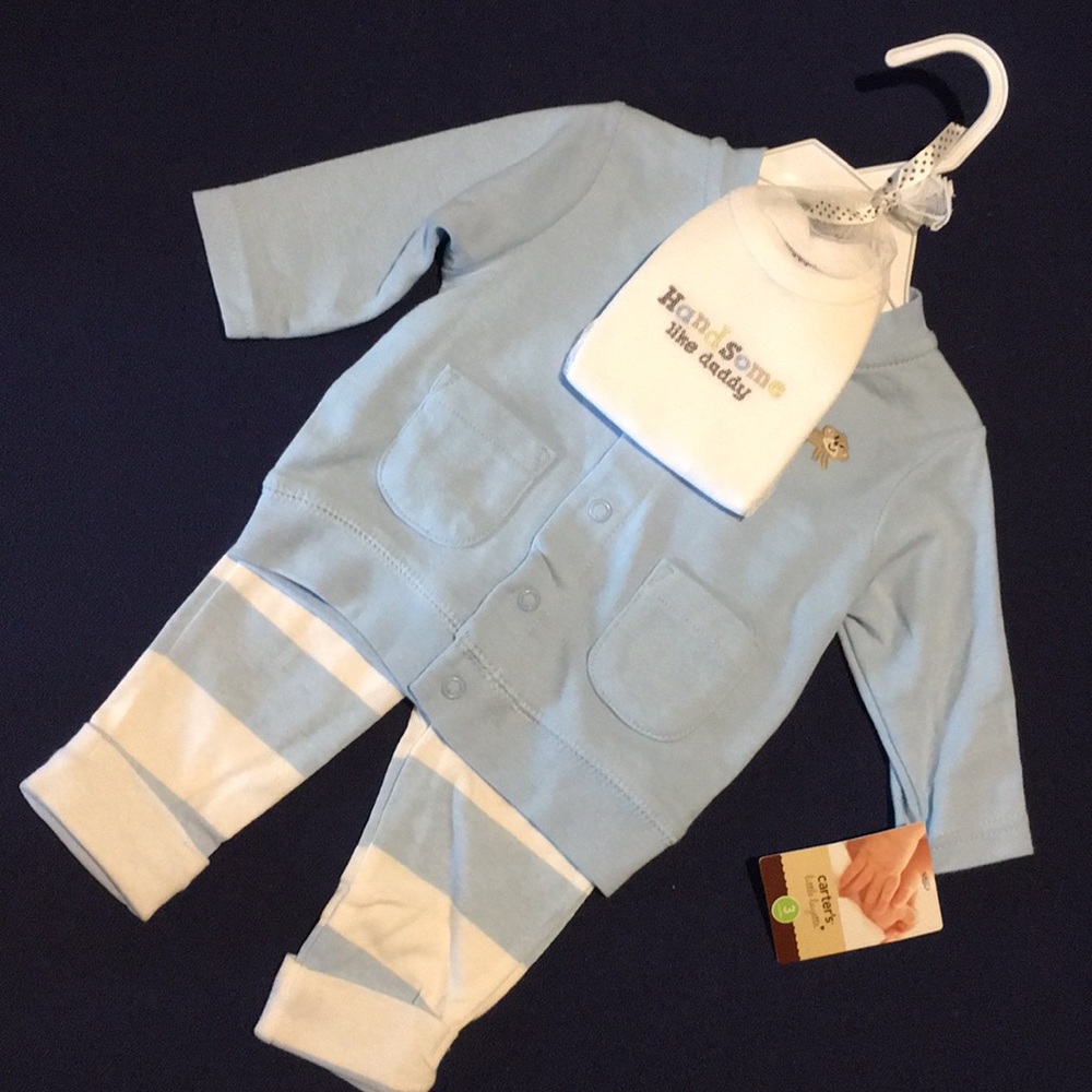 Carter’s 3-piece baby boy layette